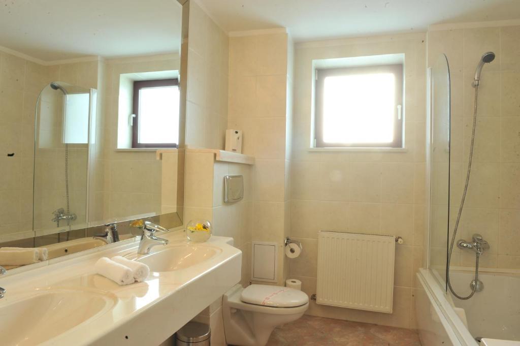 Casa Jasmine Hotel Брашов Стая снимка